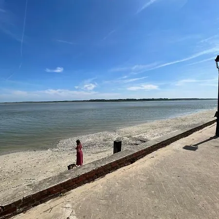 Le Jules Verne Apartment